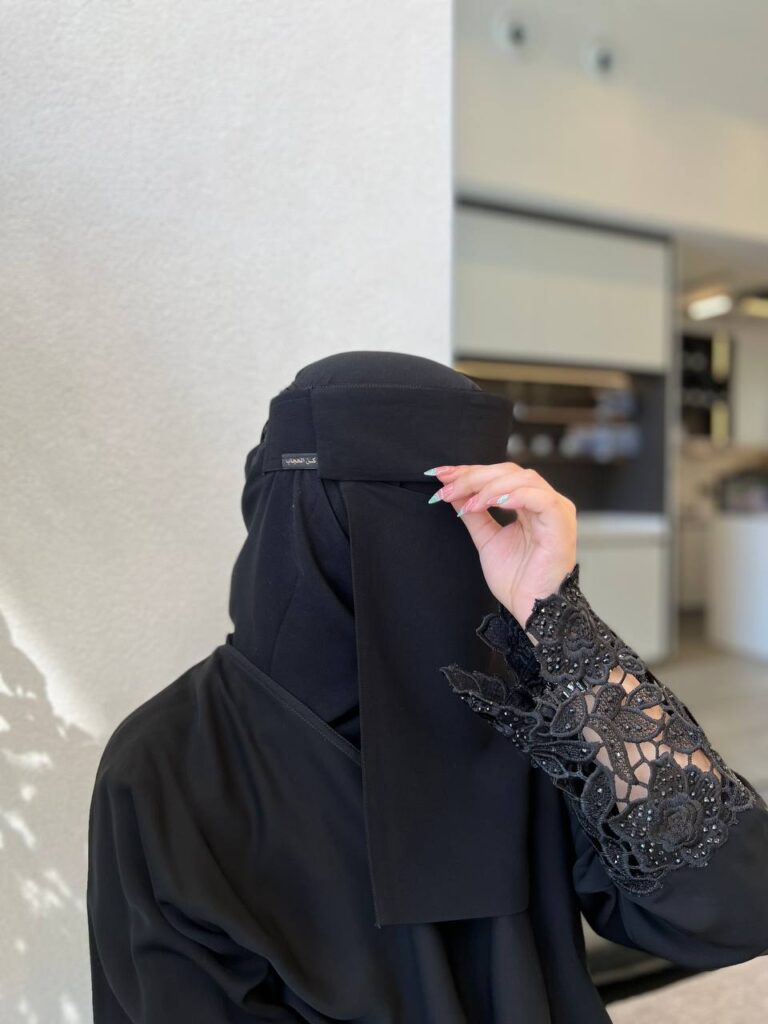 نقاب طويل بردة مقوى
