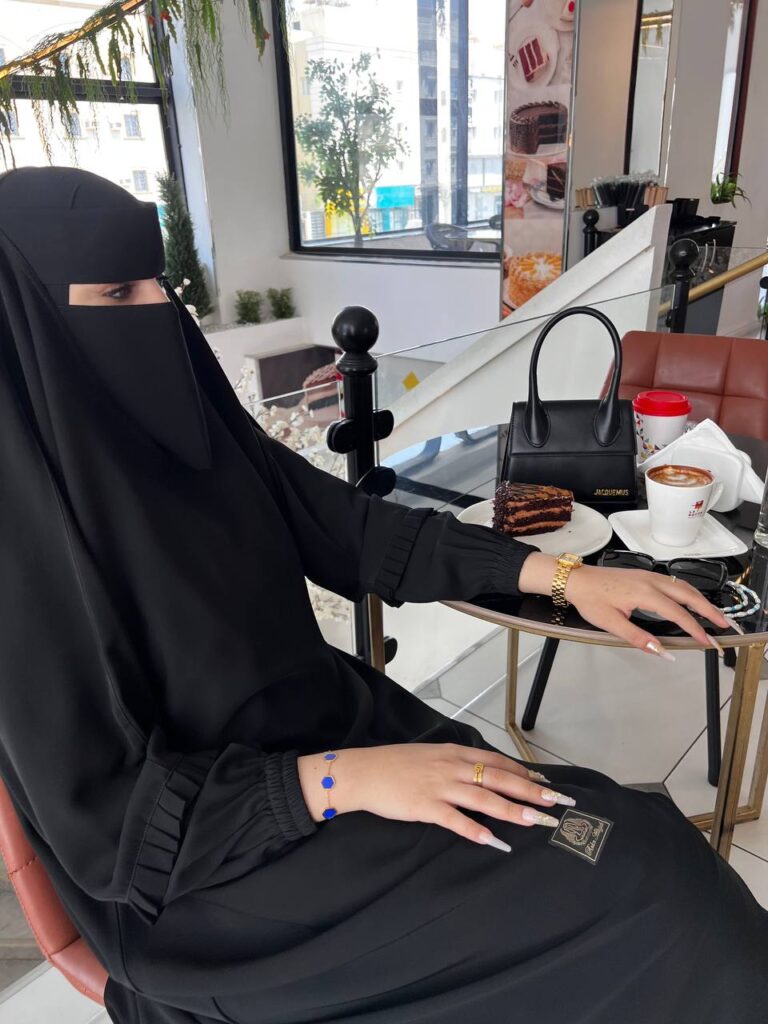 عباية راس كلوش بكم كسرات مطاط