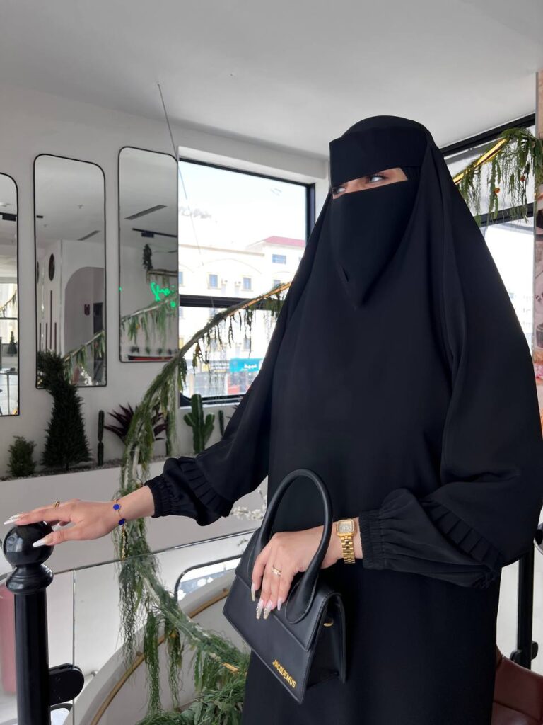 عباية راس كلوش بكم كسرات مطاط
