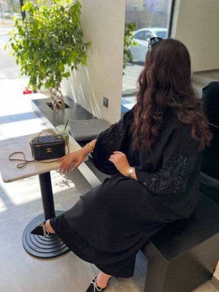 عباية كتف بشت