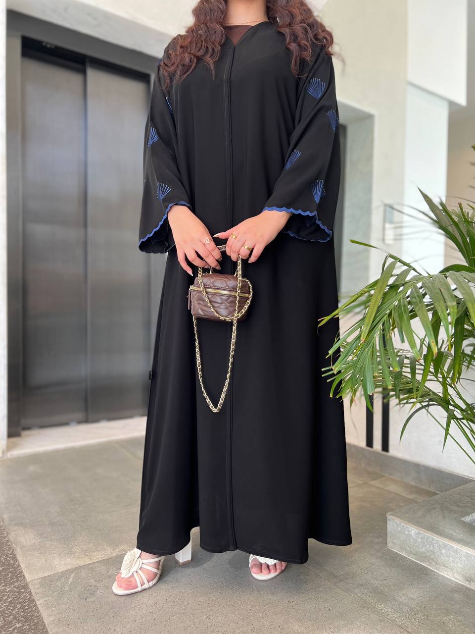 عباية كتف تطريز