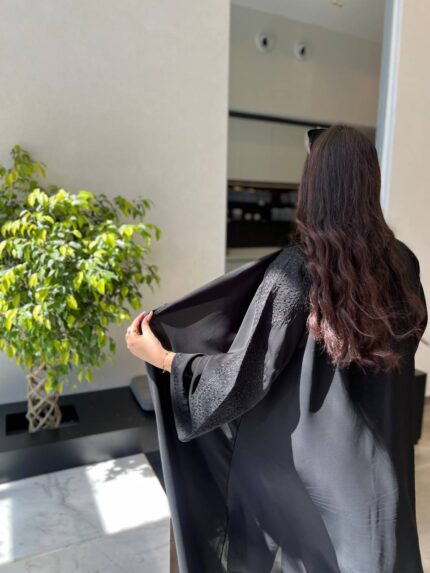 عباية كتف تطريز