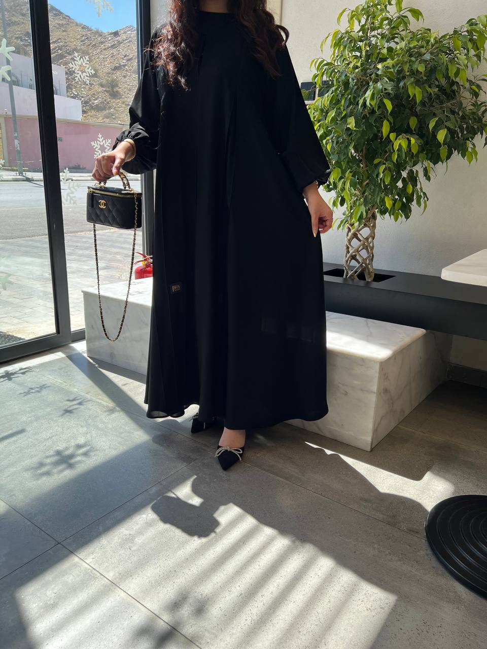 عباية كلوش واسعة بلمسة أنيقة