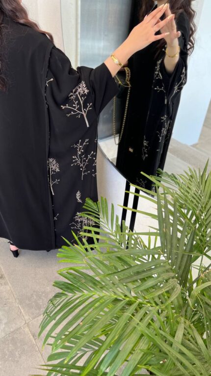 عباية بشت قطري لف بتطريز جانبي