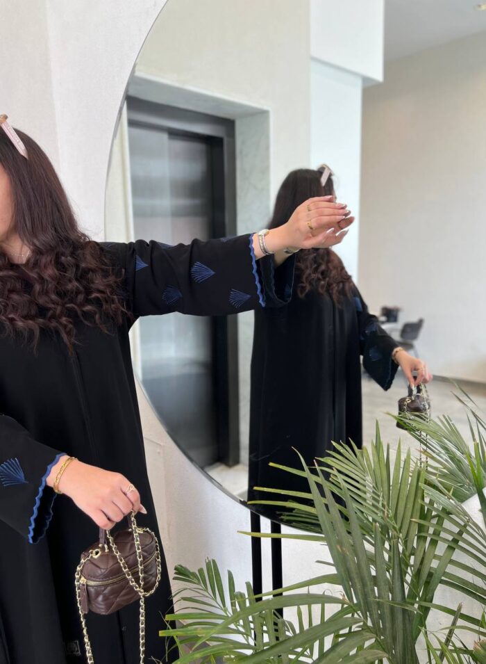 عباية كتف تطريز