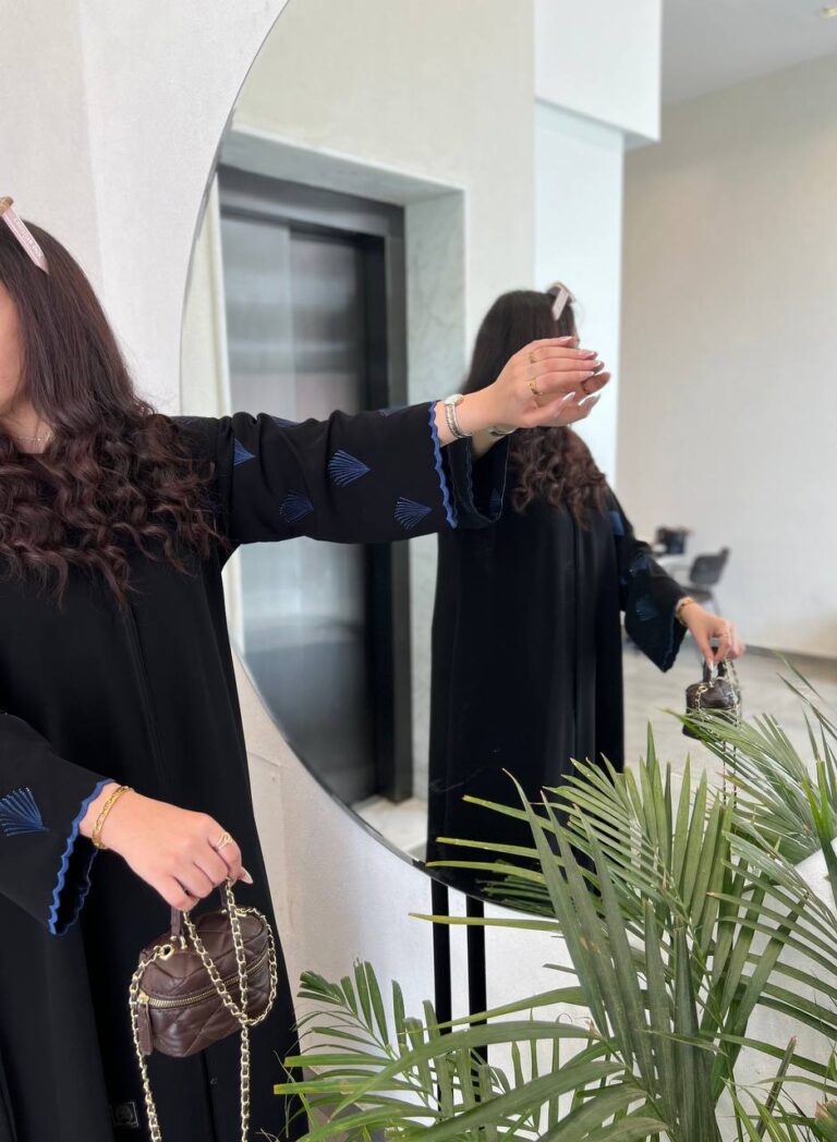 عباية كتف تطريز