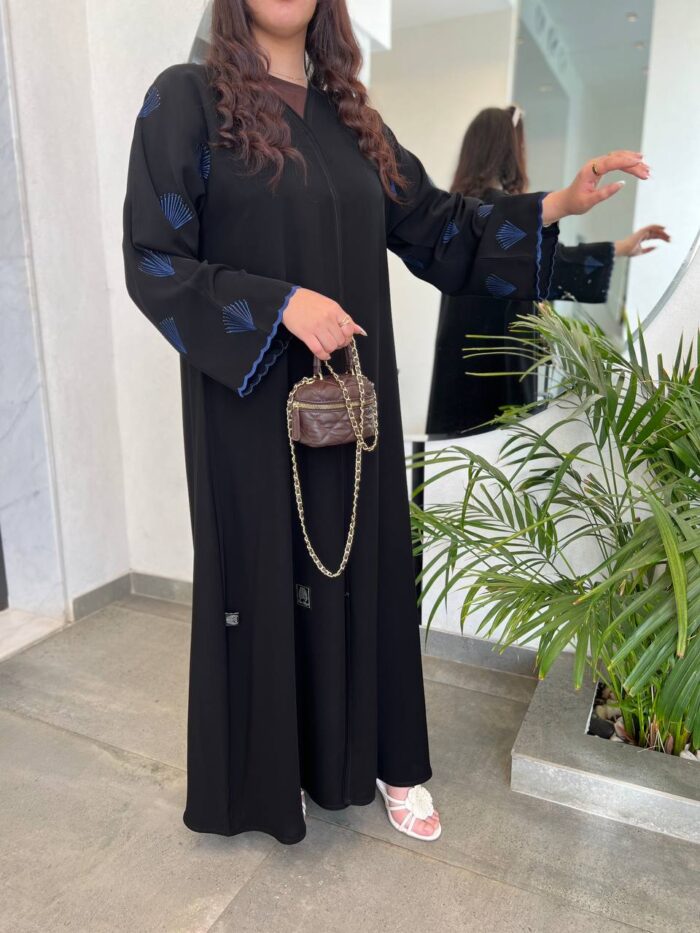 عباية كتف تطريز