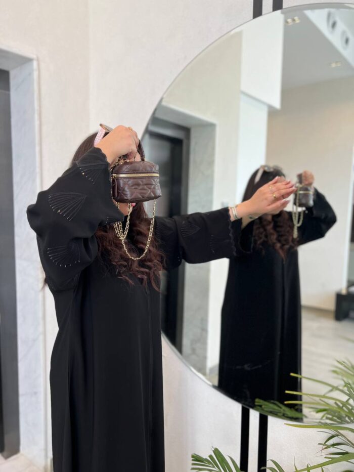 عباية كتف تطريز