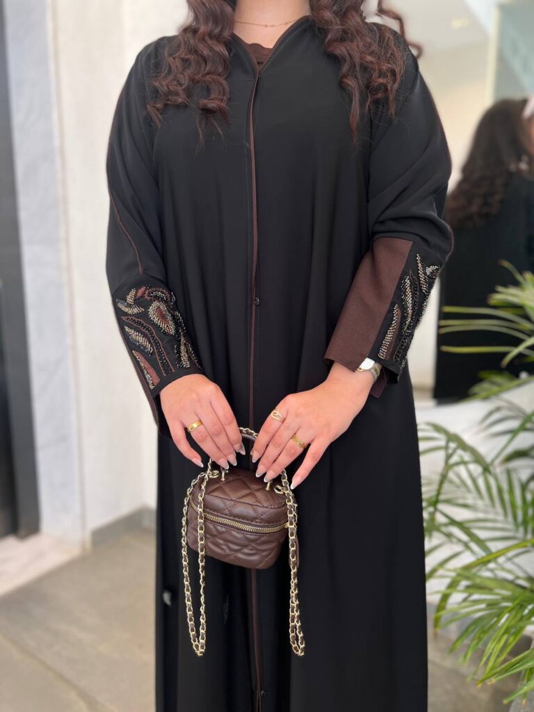 عباية كتف تطريز