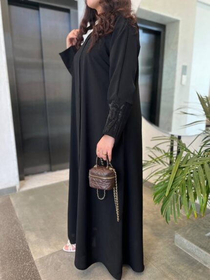 عباية كتف سوداء