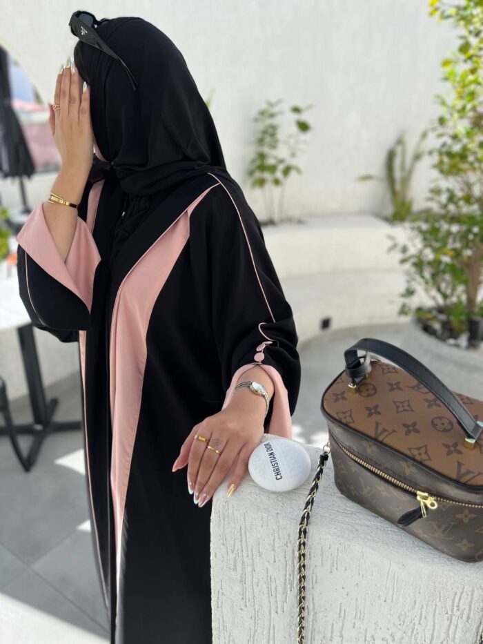 عباية كتف ملونة