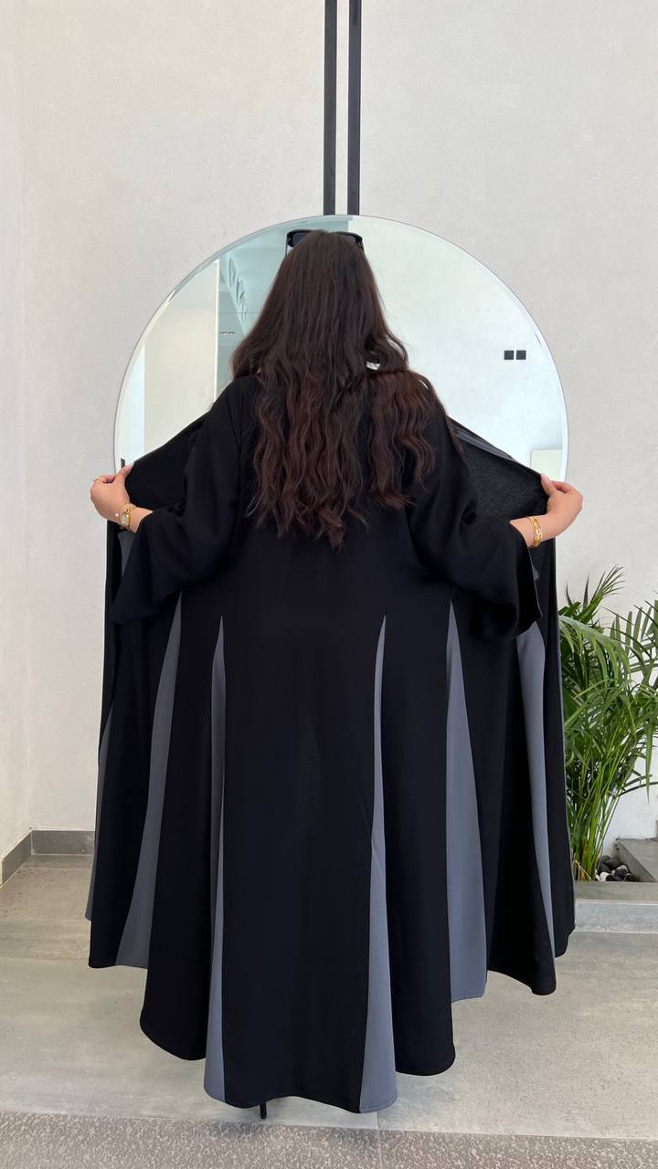 عباية كلوش قطري بتدخيلة مثلثية باللون الرصاصي