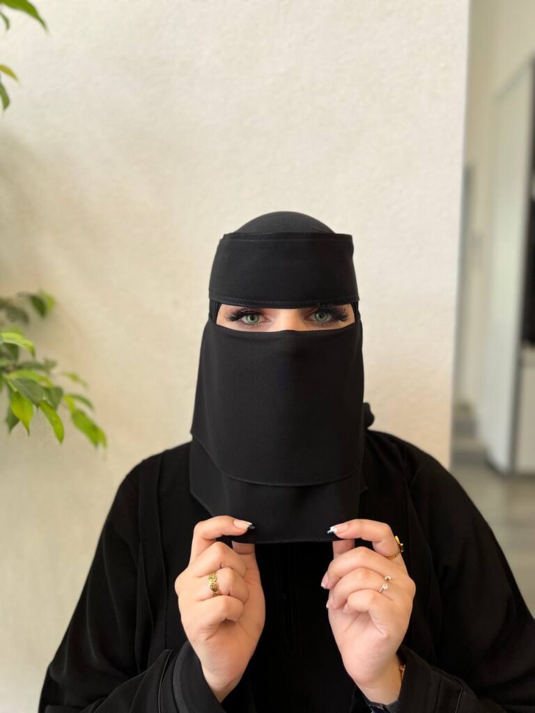 نقاب وسط