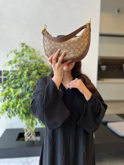 عباية كتف تطريز