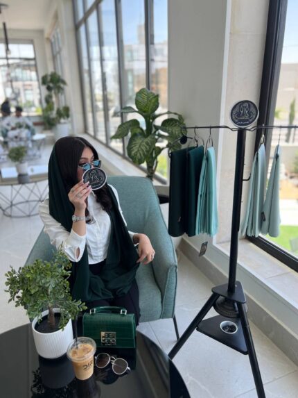 طرحة زيتي غامق