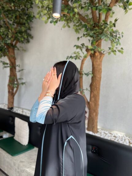عباية كتف سماوية
