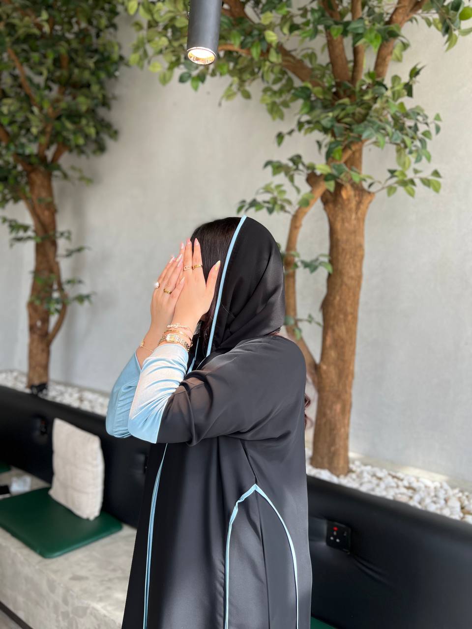 عباية كتف سماوية