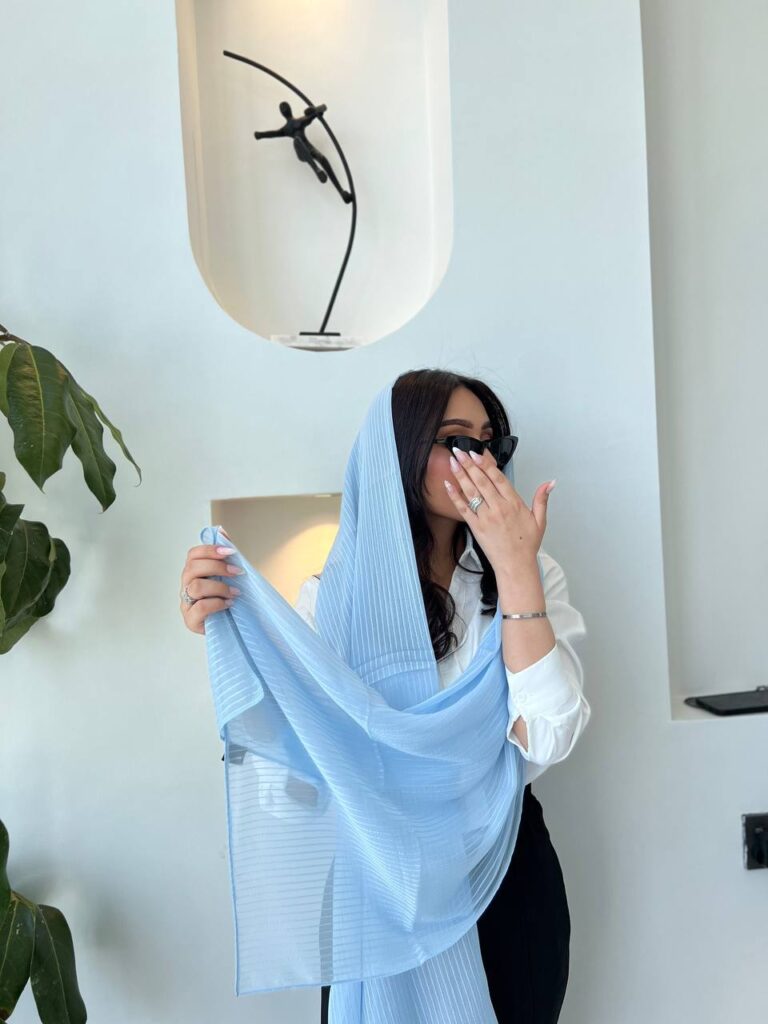 طرحة سماوي فاتح