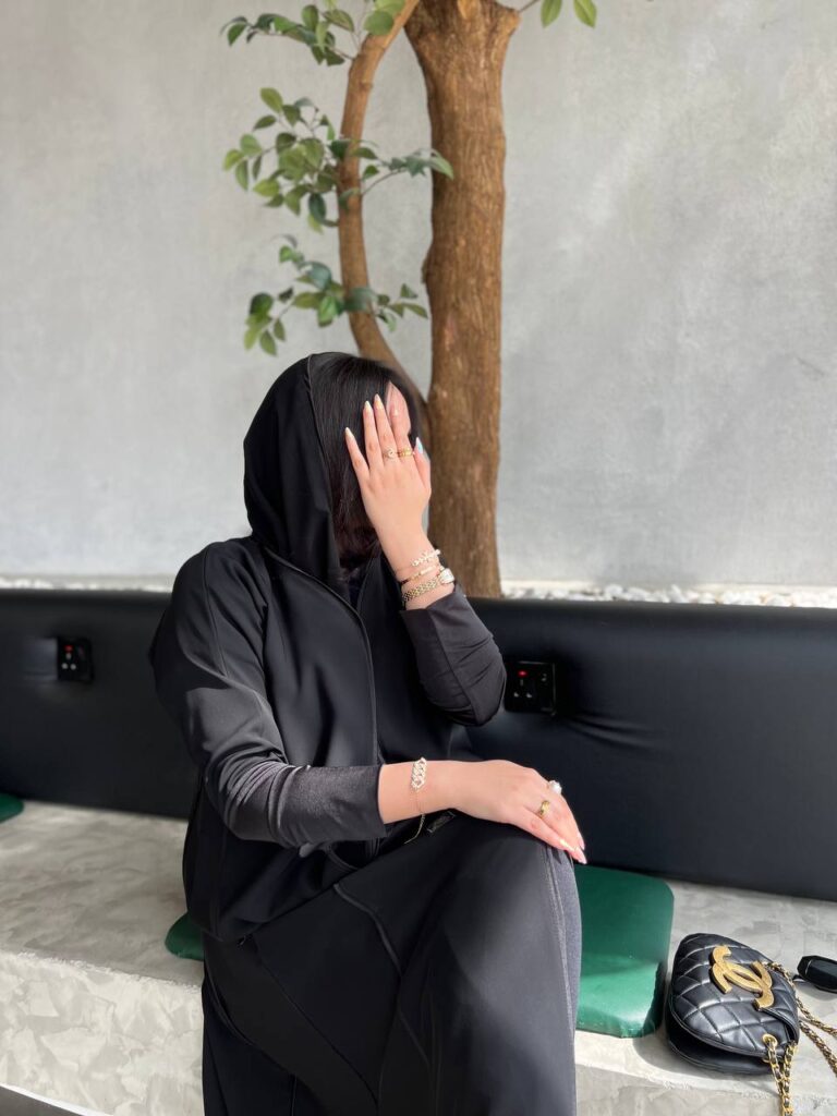 عباية كتف بتحديد جانبي
