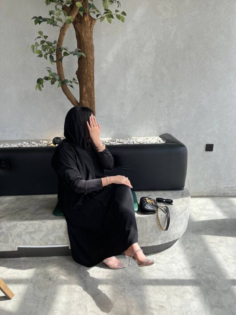 عباية كتف بتحديد جانبي