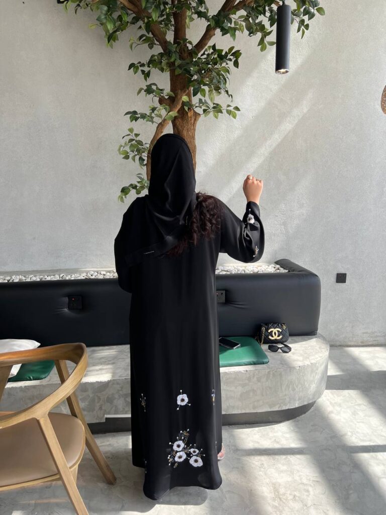 عباية كتف تطريز يدوي