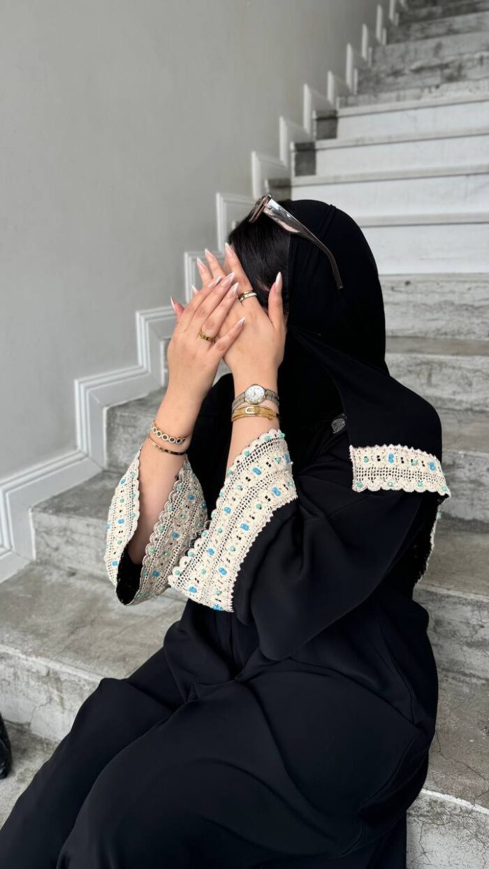 عباية نص كلوش بتطريز يدوي