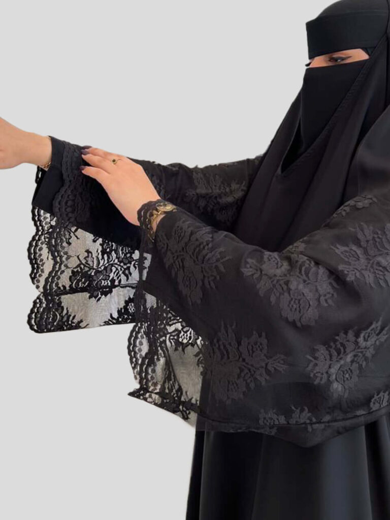 عباية راس سوداء كم مربع دنتيل قماش كوري ناعم